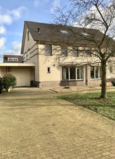 Essenburghallee 4