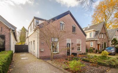 Dorpstraat 56
