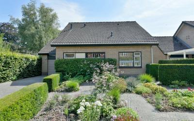 Oude Eerbee. 1-A