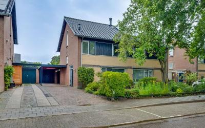 Ursula van Raesfeltlaan 9