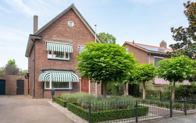 Spoorstraat 27