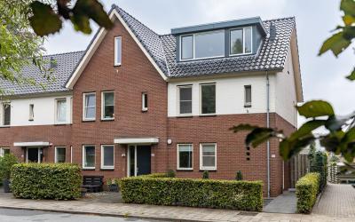 Koninginnel. 103