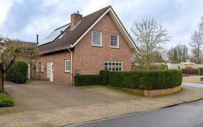 Koninginnel. 75