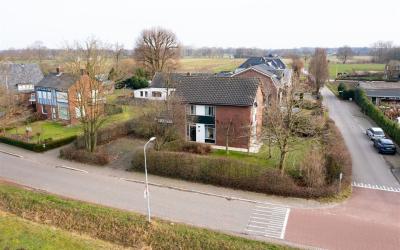 Halle-Nijma. 30