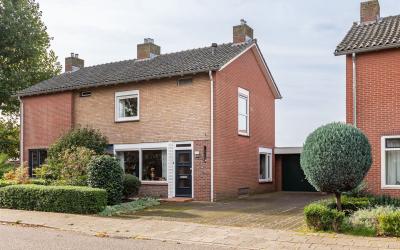 Ds van Dijk. 19
