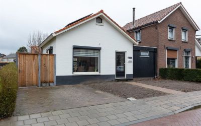 van Raesfeltstraat 9