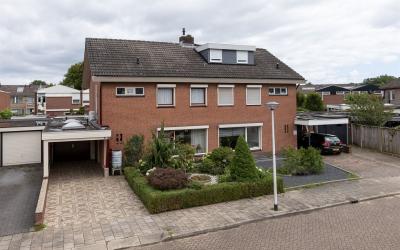 Troelstrast. 4