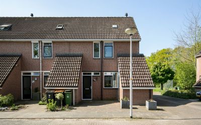 Kruiskamp 64