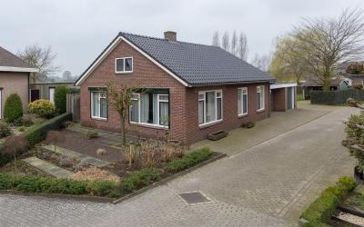 Dorpsstraat 30
