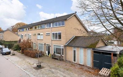 van Essenst. 35