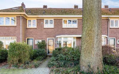 Voorsterall. 66