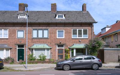 Warnsveldse. 93