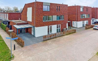 Van 't Huls. 24