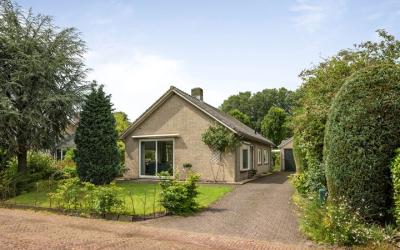 Veldhofstra. 7
