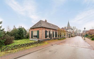 Dorpsstraat 44