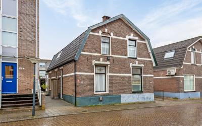 Schoolstraat 24