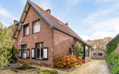 Achterlands. 41