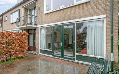 Koninginnel. 32-A
