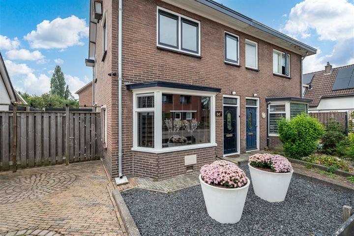 Twee-onder-één-kap te koop: Duivenlaan 36-2, Apeldoorn