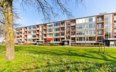 1e Wormense. 477