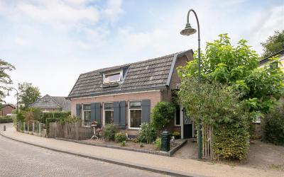 Dorpsstraat 31