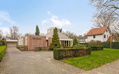 Burgemeeste. 8