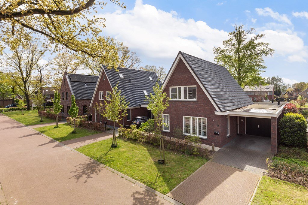 Detached house for sale: Plesmanstraat 9, Teuge Dorpskern Teuge