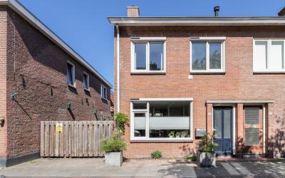 Perestraat 24