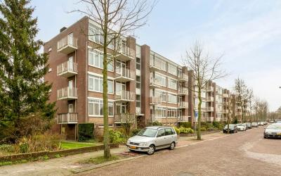 Constantijn. 130