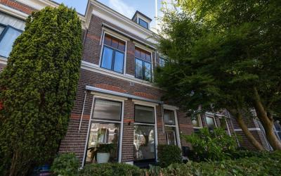 Kromme Kerk. 8