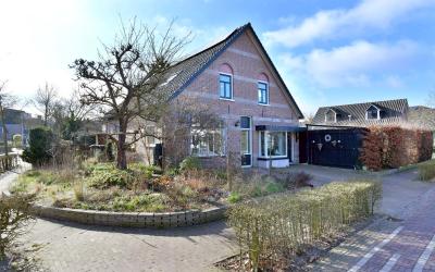 Larenseweg 26