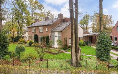 Larenseweg 36