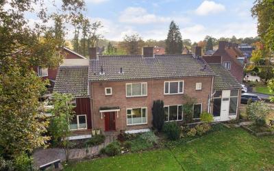 Larenseweg 38