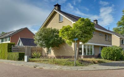 Zandsteeg 8