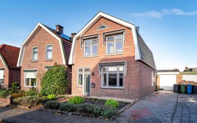 Holtentoren. 9
