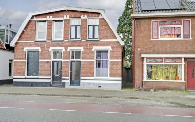 Broekheurne. 48