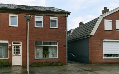 Veldstraat 24
