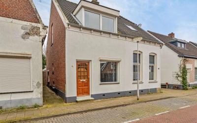 Esstraat 64