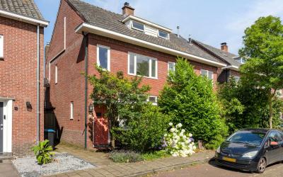 Niasstraat 10