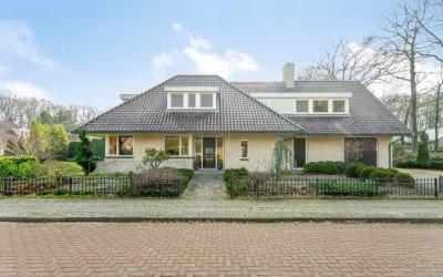 Weerninklanden 15