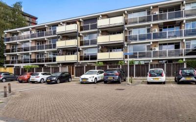 Broekheurne. 647