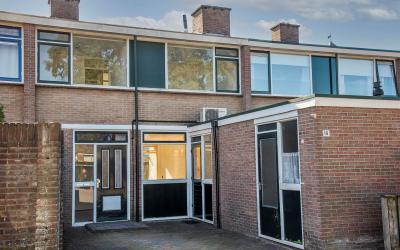 Dr. De Jong. 19