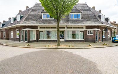 Badhuisstra. 8-I