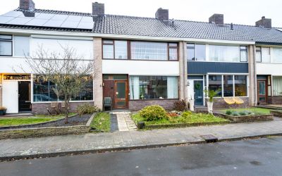 Schipbeekst. 16