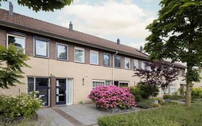 Ada Kokstraat 9