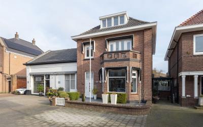 Spoorstraat 25