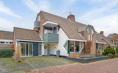 Het Heuvelt. 44