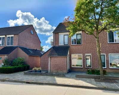 B.A.A. Engelbertinklaan 45