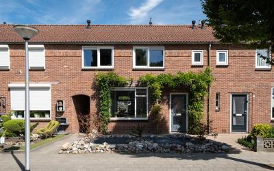 Oranjestraat 25