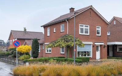 Dorpstraat 24